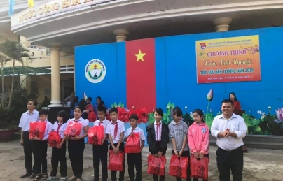 Hòa Sơn: Phối hợp tổ chức chương trình Xuân Tình Nguyện tiếp sức đến trường 