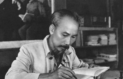 Chủ tịch Hồ Chí Minh - Vị anh hùng giải phóng dân tộc, nhà văn hóa kiệt xuất, vị lãnh tụ thiên tài của Đảng và Nhân dân Việt Nam