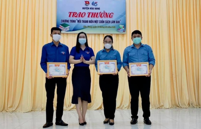 TRAO THƯỞNG CHƯƠNG TRÌNH 