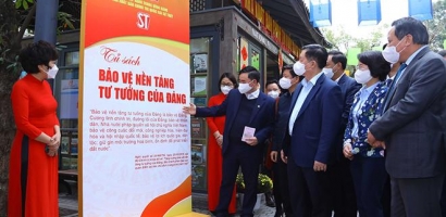 Nâng cao hiệu quả công tác tuyên truyền bảo vệ nền tảng tư tưởng của Đảng Nâng cao hiệu quả công tác tuyên truyền bảo vệ nền tảng tư tưởng của Đảng